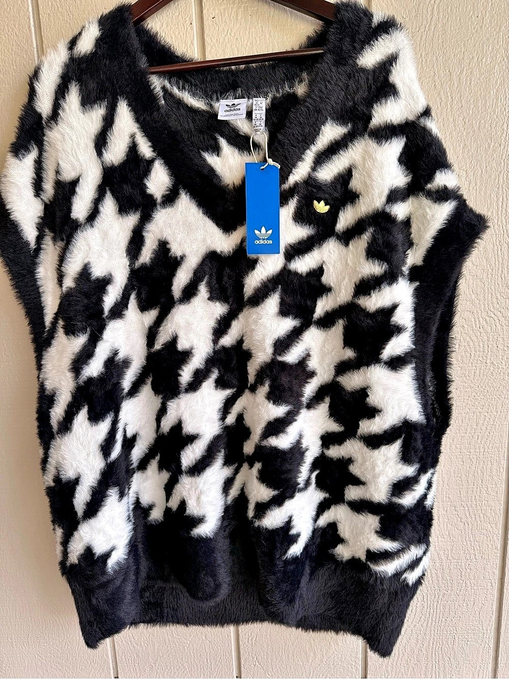 NWT adidas Originals Vichy Houndstooth Fuzzy Sweater Vest Women XL Black White